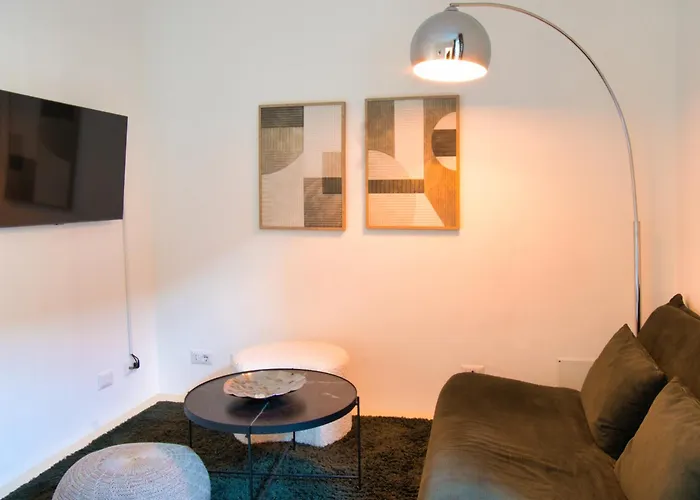 Di Lou Apartament Como