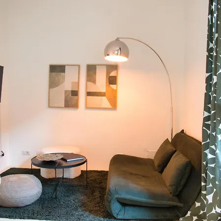 Apartament Di Lou - With Separate Living Ga... Como