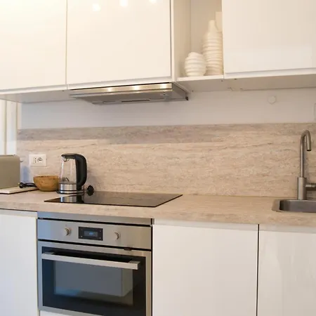 Apartament Di Lou - With Separate Living Ga... Como